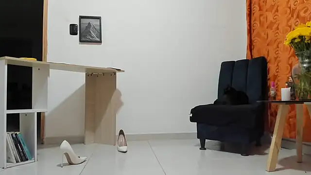 emely garcia online show from 11/28/25, 11:40