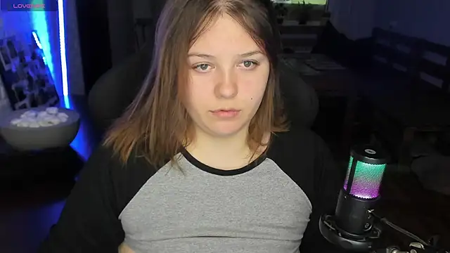 XNirvanaX online show from 09/18/25, 04:03