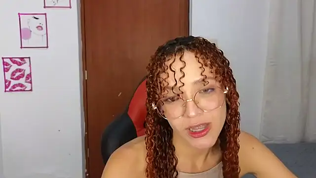 SexyLeilaa online show from 10/29/25, 01:19