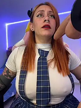 Luna Paris  online show from 12/04/25, 11:35