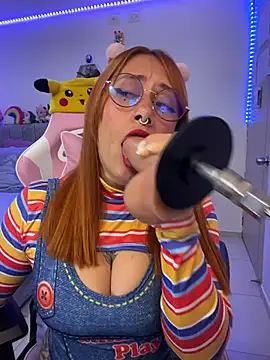 Luna Paris  online show from 02/16/26, 03:52