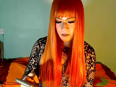 Snapshot of Hugeladycockmarga chatting on 12/20/24, 02:19 Hugeladycockmarga online show from 12/20/24, 02:19