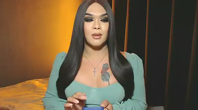 VictoriaEliz online show from 01/10/25, 08:04