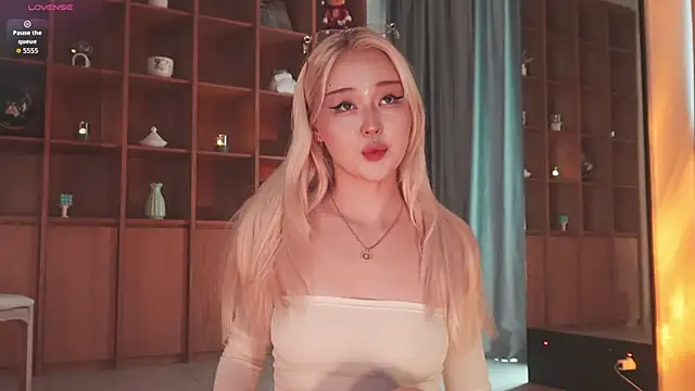 hyun chia online show from 04/06/26, 03:37