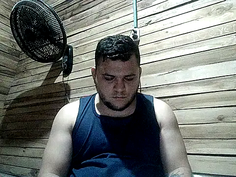 Snapshot of Arcangel_05 chatting on 05/04/26, 03:13 Arcangel 05 online show from 05/04/26, 03:13