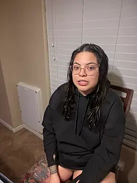 drizzypeach602 online show from 02/22/25, 07:56