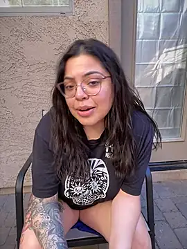 drizzypeach602 online show from 03/03/25, 12:15