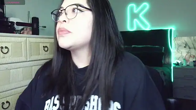 drizzypeach602 online show from 03/18/26, 02:37