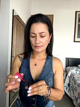 Verito hot online show from 10/31/25, 06:20