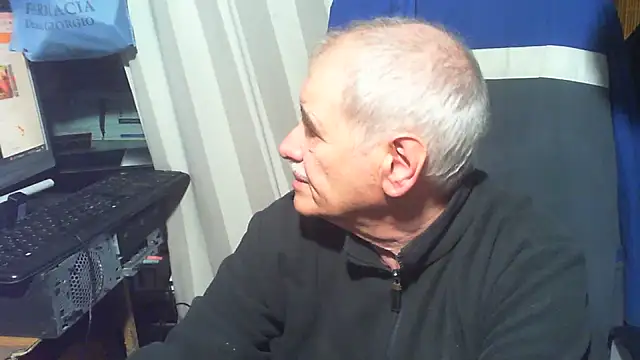 Snapshot of nonnomaturobisex chatting on 04/25/26, 09:12 nonnomaturobisex online show from 04/25/26, 09:12