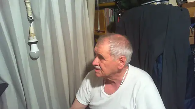 Snapshot of nonnomaturobisex chatting on 05/04/26, 02:02 nonnomaturobisex online show from 05/04/26, 02:02