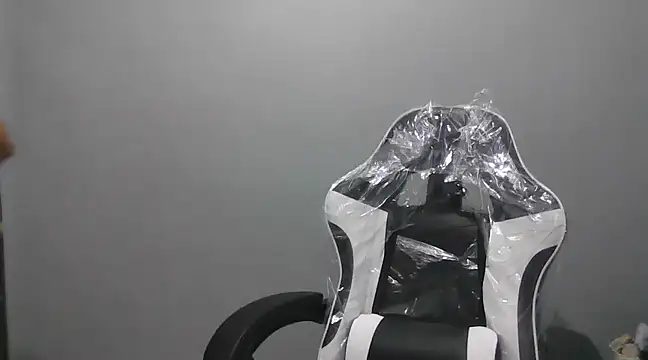 Miss unknown online show from 02/14/25, 11:42