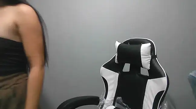 Miss unknown online show from 02/22/25, 02:06