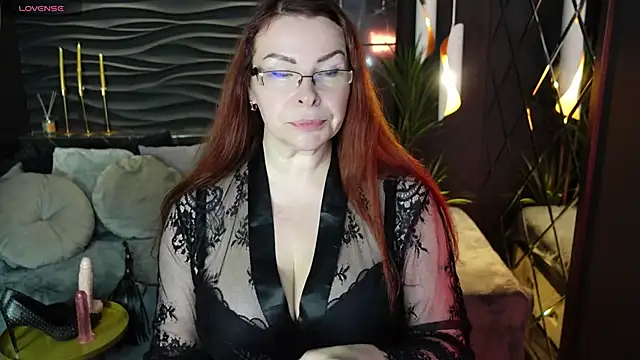 MrsIngrid online show from 10/07/25, 07:49