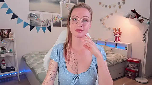 MissRightX online show from 12/13/24, 03:43