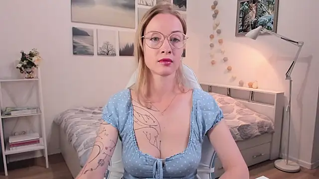 MissRightX online show from 09/26/25, 11:14