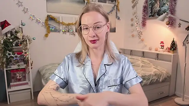 MissRightX online show from 12/21/25, 01:40