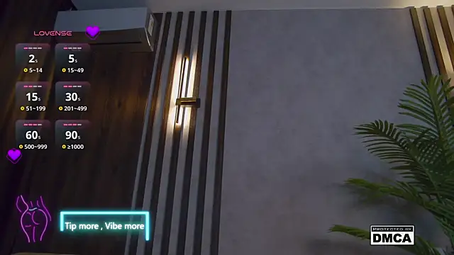 Holl1Would online show from 02/02/25, 10:17