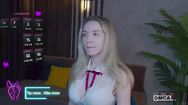 Holl1Would online show from 02/23/25, 08:11