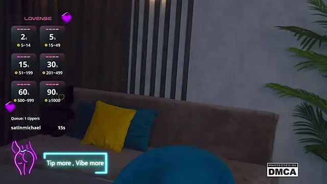 Holl1Would online show from 02/26/25, 07:38