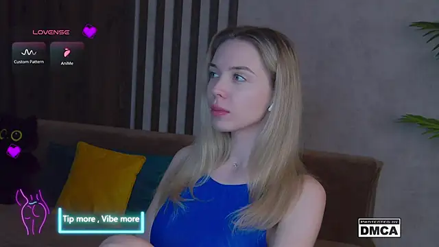 Holl1Would online show from 02/26/25, 10:42