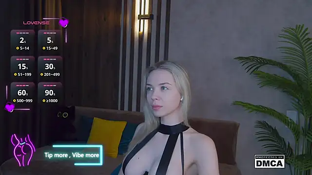 Holl1Would online show from 03/05/25, 03:18