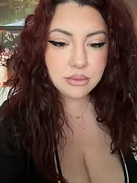 CurvyKimmy1 online show from 05/05/26, 09:28