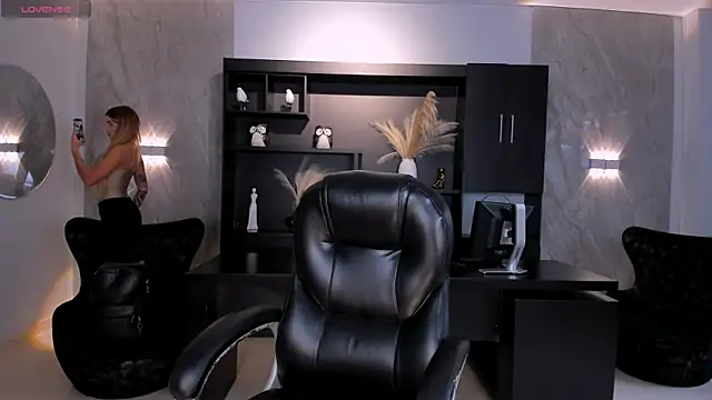 LexieWayne online show from 07/20/26, 06:54