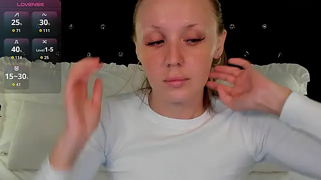 Snapshot of LianaFord chatting on 05/29/26, 05:05 LianaFord online show from 05/29/26, 05:05