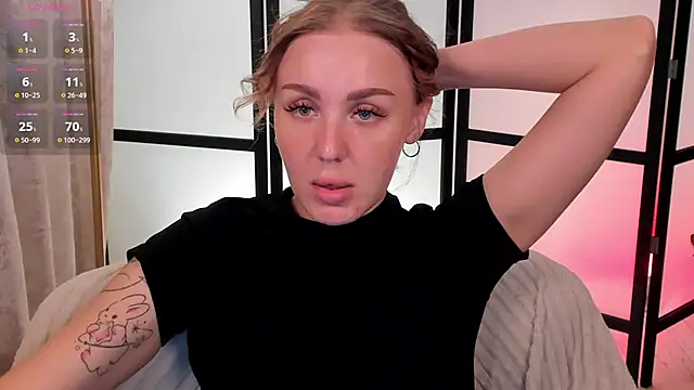 Snapshot of LianaFord chatting on 06/02/26, 08:16 LianaFord online show from 06/02/26, 08:16