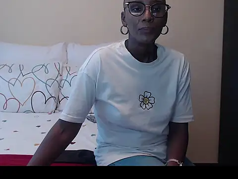 yummycherryxx online show from 10/03/25, 08:44