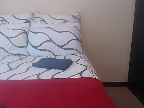 yummycherryxx online show from 03/31/26, 08:04