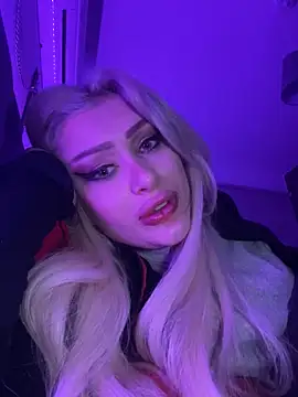 Snapshot of JennaLinn chatting on 01/03/25, 04:27 JennaLinn online show from 01/03/25, 04:27