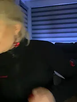 Snapshot of JennaLinn chatting on 01/27/25, 05:58 JennaLinn online show from 01/27/25, 05:58