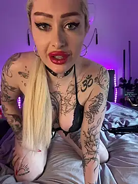 Snapshot of JennaLinn chatting on 03/21/25, 03:35 JennaLinn online show from 03/21/25, 03:35