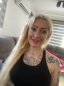 Snapshot of JennaLinn chatting on 09/12/25, 12:05 JennaLinn online show from 09/12/25, 12:05