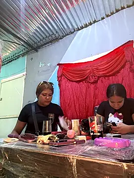 Snapshot of sweet_morbid_hot chatting on 01/17/26, 06:00 sweet morbid hot online show from 01/17/26, 06:00