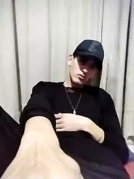 Snapshot of BIG___BEN chatting on 12/15/24, 12:28 BIG BEN online show from 12/15/24, 12:28