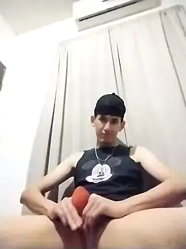 Snapshot of BIG___BEN chatting on 12/17/24, 02:33 BIG BEN online show from 12/17/24, 02:33