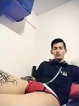 Snapshot of BIG___BEN chatting on 12/22/24, 01:00 BIG BEN online show from 12/22/24, 01:00