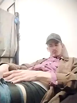 Snapshot of BIG___BEN chatting on 01/25/25, 03:19 BIG BEN online show from 01/25/25, 03:19