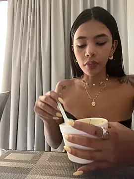 AntonellaRossi online show from 03/27/26, 07:46