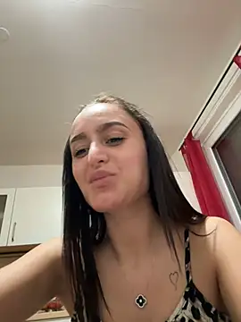 Snapshot of Zeyna1 chatting on 01/27/25, 09:11 Zeyna1 online show from 01/27/25, 09:11