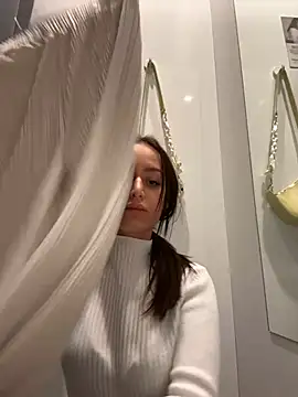 Snapshot of Zeyna1 chatting on 03/12/25, 10:37 Zeyna1 online show from 03/12/25, 10:37