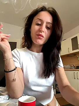 Snapshot of Zeyna1 chatting on 09/28/25, 10:20 Zeyna1 online show from 09/28/25, 10:20