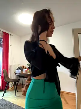 Snapshot of Zeyna1 chatting on 10/12/25, 03:00 Zeyna1 online show from 10/12/25, 03:00