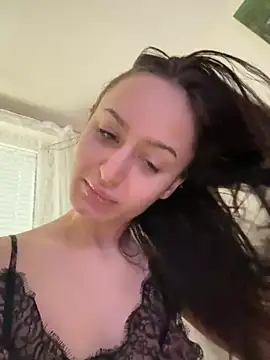 Snapshot of Zeyna1 chatting on 11/02/25, 01:02 Zeyna1 online show from 11/02/25, 01:02