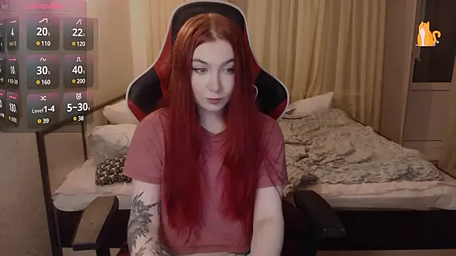 Cute lina online show from 12/14/24, 10:18