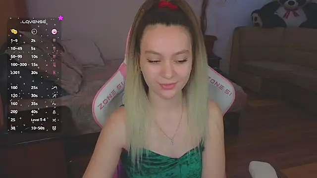 Snapshot of CyrilaPuff chatting on 01/26/25, 03:17 CyrilaPuff online show from 01/26/25, 03:17