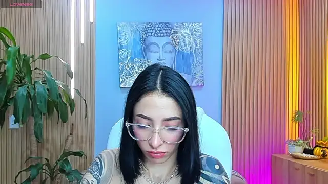 Snapshot of barbie_scoth_ chatting on 05/03/26, 10:49 barbie scoth online show from 05/03/26, 10:49